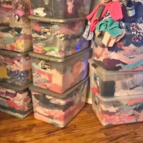 Tote of baby girls clothing bundle